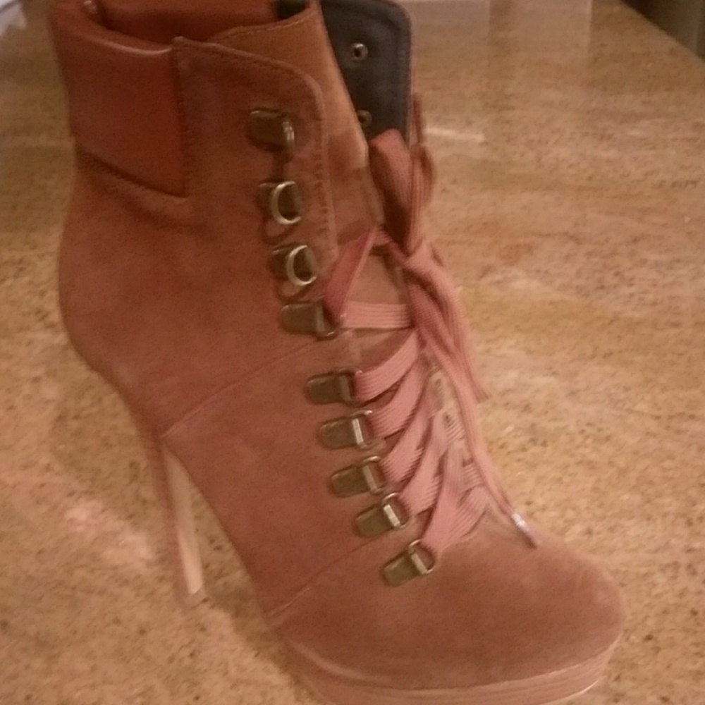 Colin Stuart Lace-up ankle Boot #25